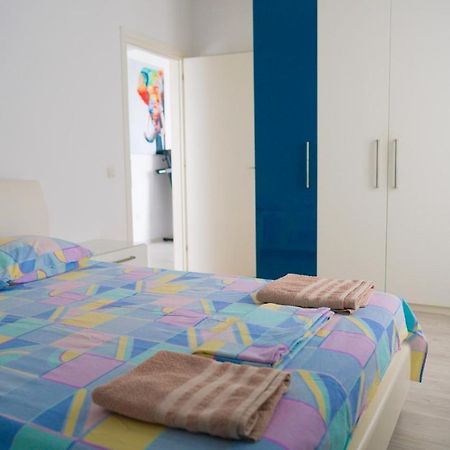 Feels Like Home Apartment M S Apartments Bucarest Esterno foto
