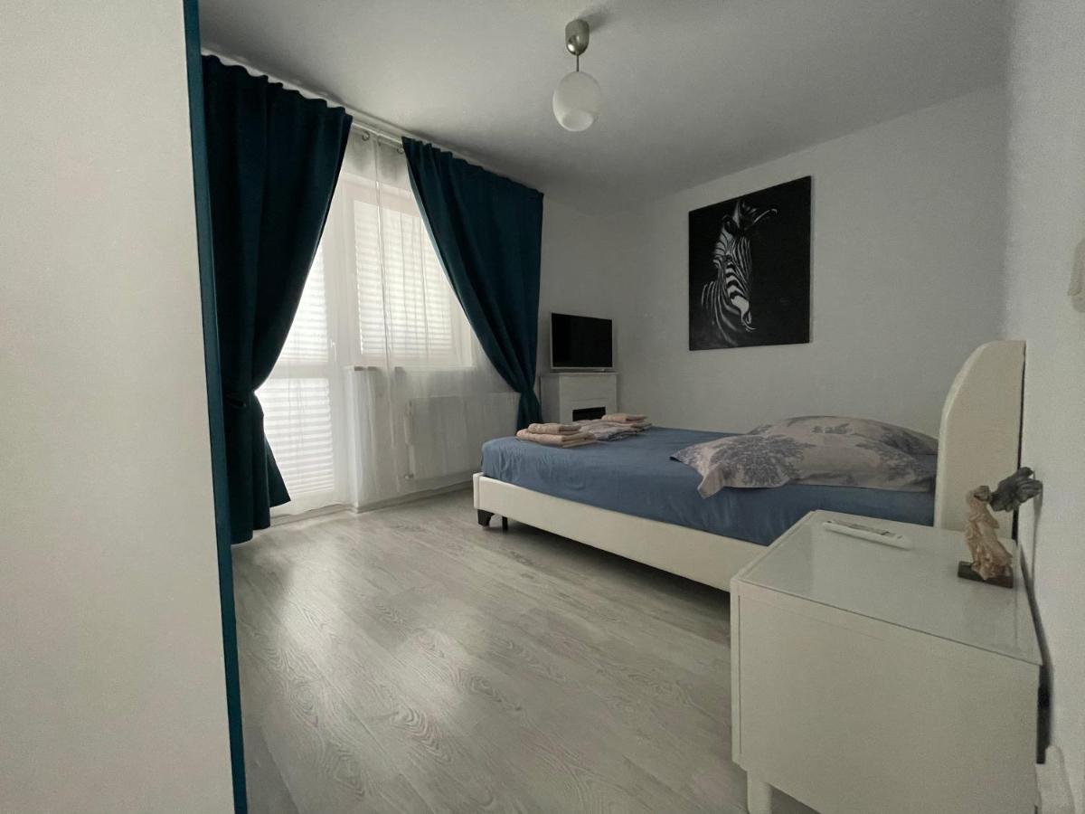 Feels Like Home Apartment M S Apartments Bucarest Esterno foto
