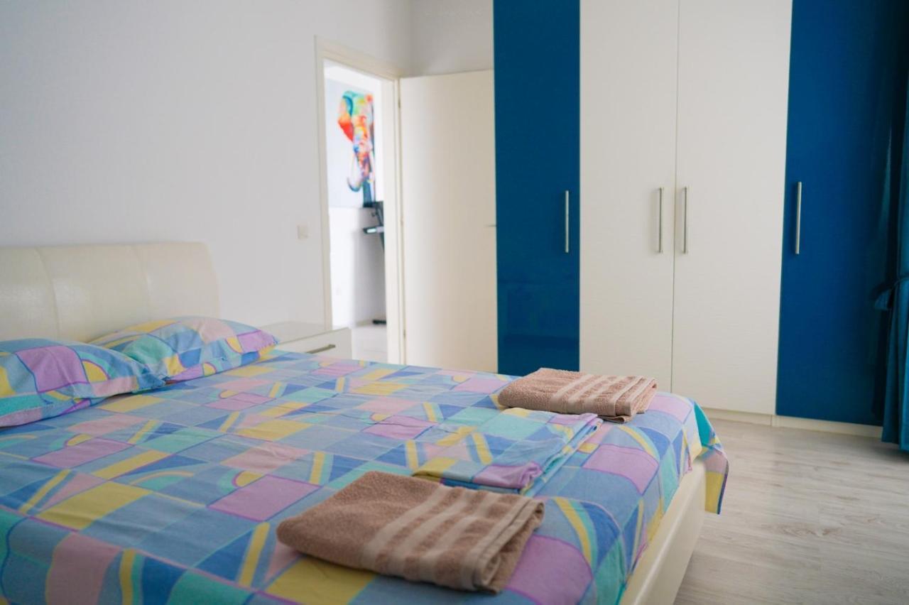 Feels Like Home Apartment M S Apartments Bucarest Esterno foto